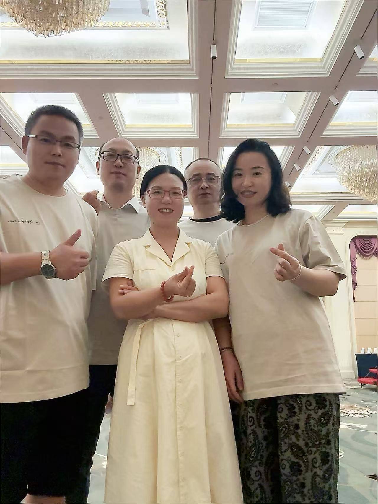 迎新会T恤实物